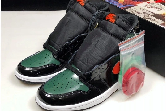 038 Air x Retro 1 AV3905 High OG 'Art AV3905 038  Jordan SoleFly Friends and Family Basel' 0210